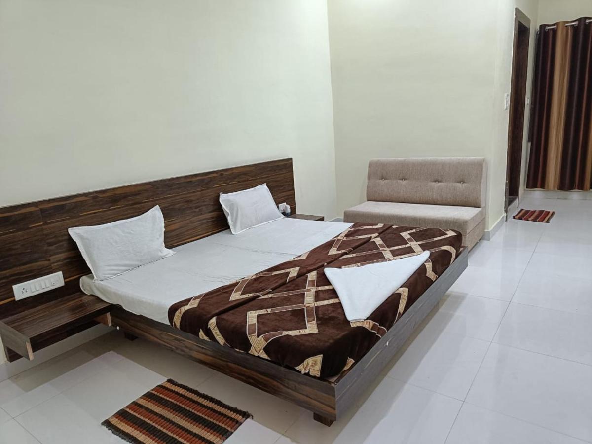Hotel Parag Palace Jabalpur Exterior foto